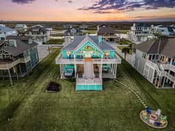 Beachfront Hideaway - Image 4