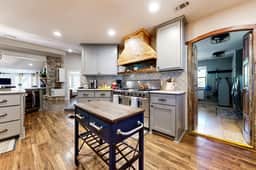 Meadow Creek House - Image 4