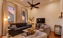 Downtown Cottage - Image 4