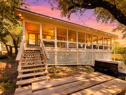 Longhorn Lake House - Image 2