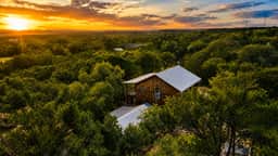 Frontier Ranch Retreat & Cabin - Image 2