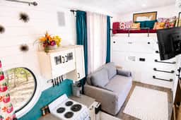 Chimney Rock Tiny Home - Image 4