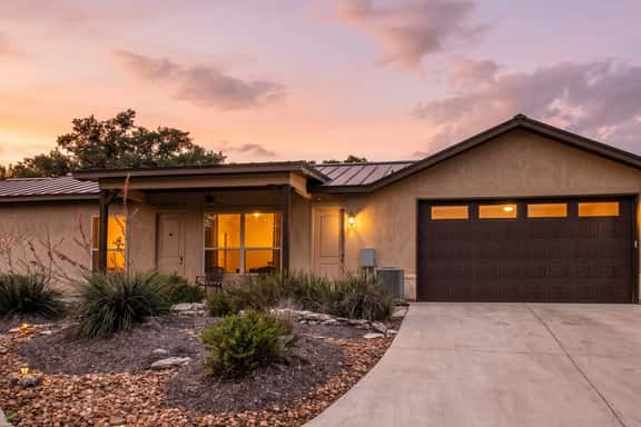 Century Oak House - Casita B - Image 1