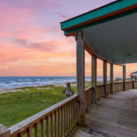 Cabin by the Sea - Image 1