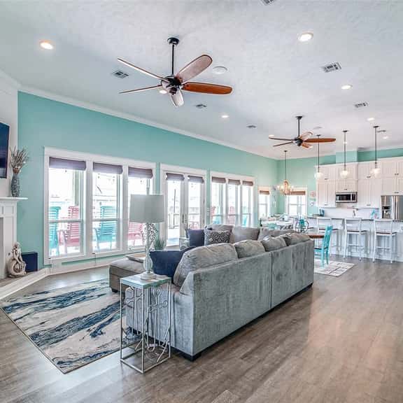 Southern Paradise - Image 1