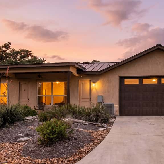 Century Oak House - Casita B - Image 1