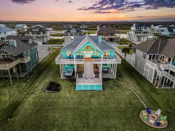 Beachfront Hideaway - Image 4