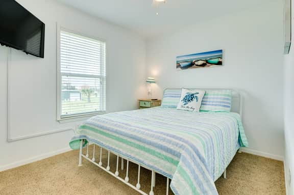 Turtle Sea-Renity Beach Cottage - Image 5