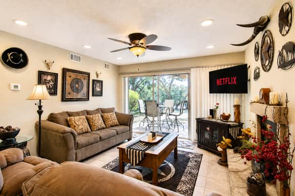 Cozy Texan Charm - Image 3