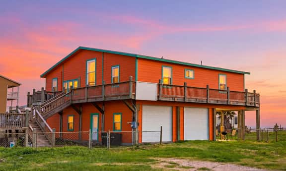 Cabin by the Sea - Image 5