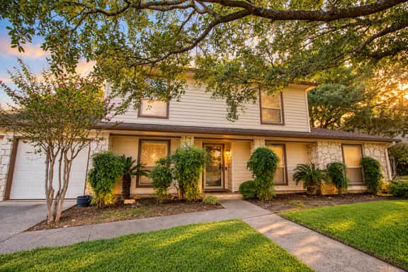 Three King Beds, Private Pool And Dog Friendly - Image 2