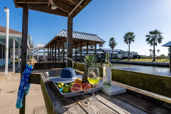 Redfish Retreat - Image 1