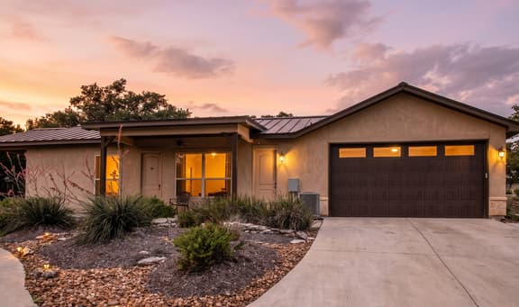 Century Oak House - Casita A - Image 1