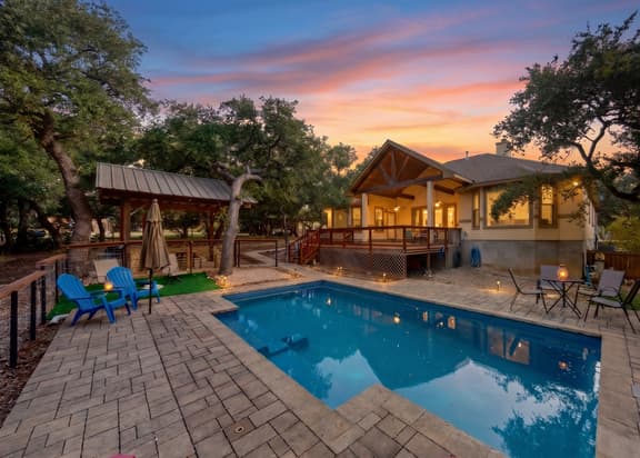 Captivating Cottage - Image 1