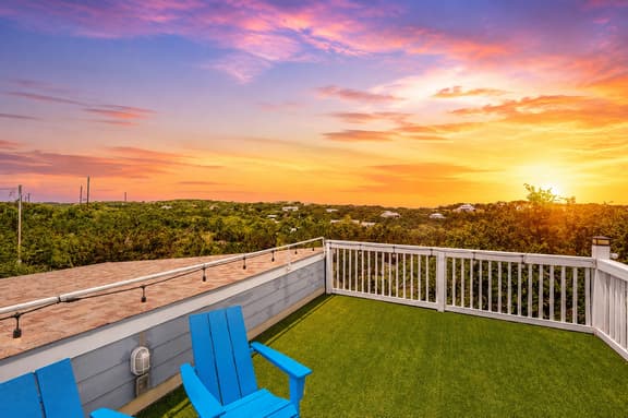 Hilltop House - Image 1