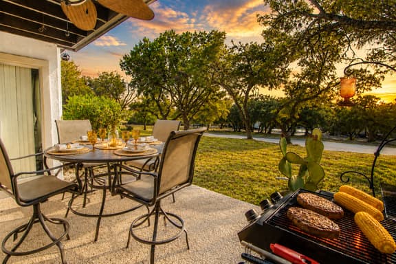 Cozy Texan Charm - Image 1